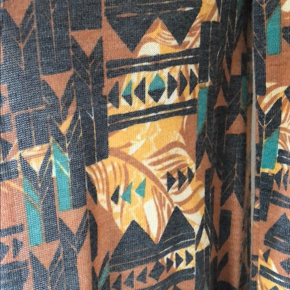 Lularoe Sarah Cardigan - Picture 2 of 3